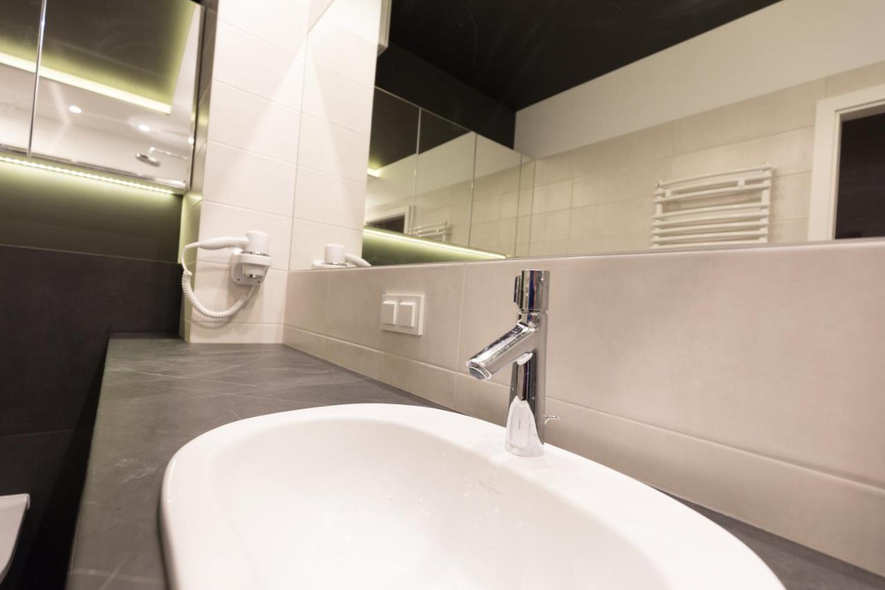 Apartlogy Aura2 78 - Experience Intelligent Living While Travelling Apartment Gdansk Exterior photo